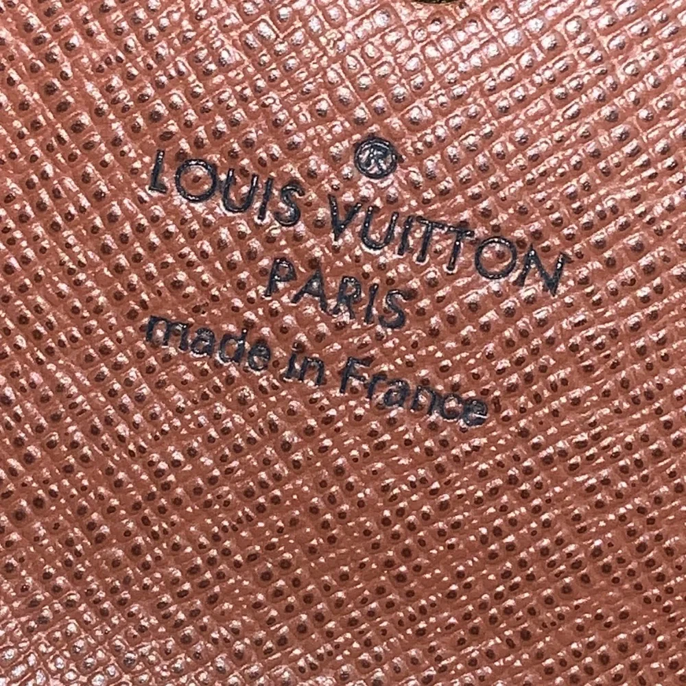 Authentic Louis Vuitton Monogram 6 Key Holder